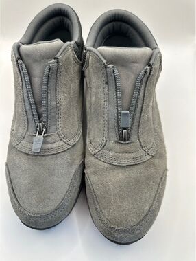 Women's Easy Spirit 'The Enclose' Grey Suede Zip-up Booties Size 9W